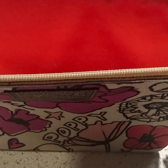 Coach Poppy Floral Laptop Bag - Picture 7 of 7